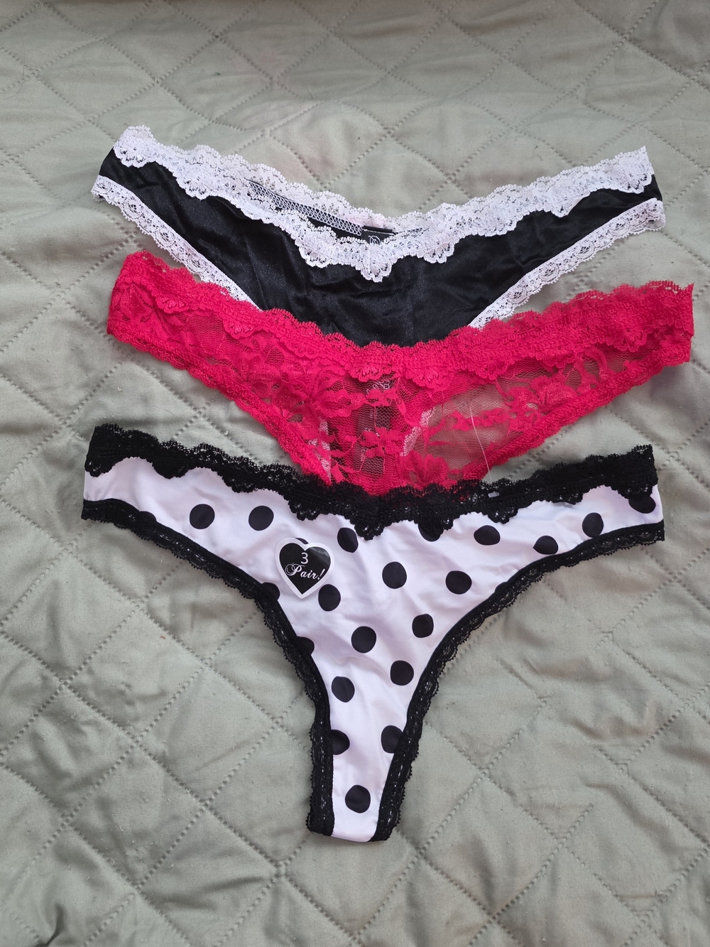 NWT-Smart & Sexy Small 3-Pack Lace & Polka Dot Thongs - Black, Hot Pink, White